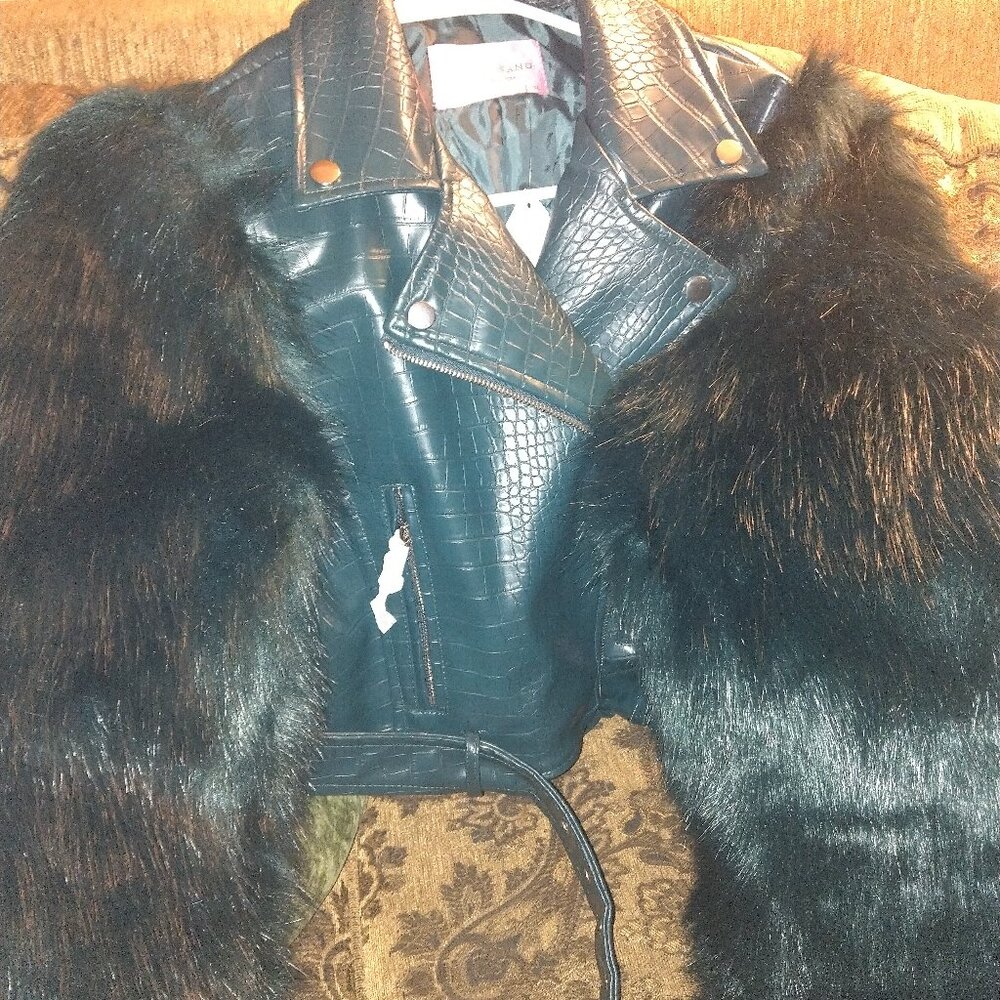 Faux Fur Cropped Jacket (New with Tags)